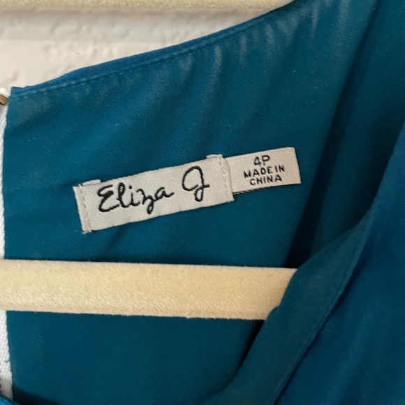 Eliza J Color Block Shift Dress - Picture 2 of 3